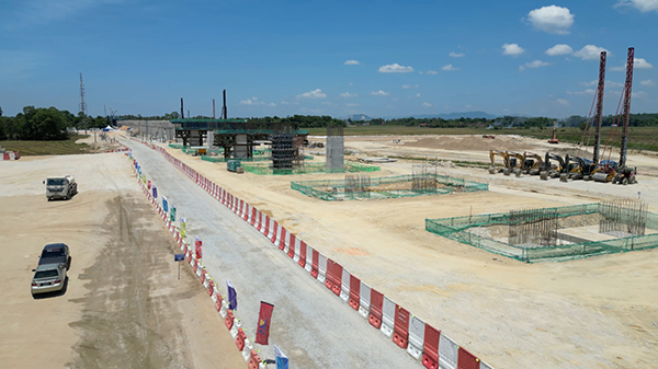 哥打巴魯車站施工現(xiàn)場。中國交通建設(shè)有限公司供圖