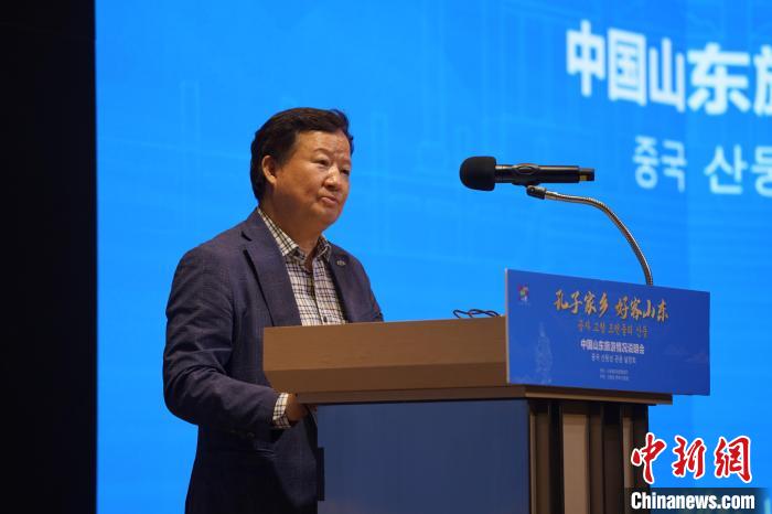 韓國一般旅游業(yè)協會副會長白承弻致辭?！⑿?攝