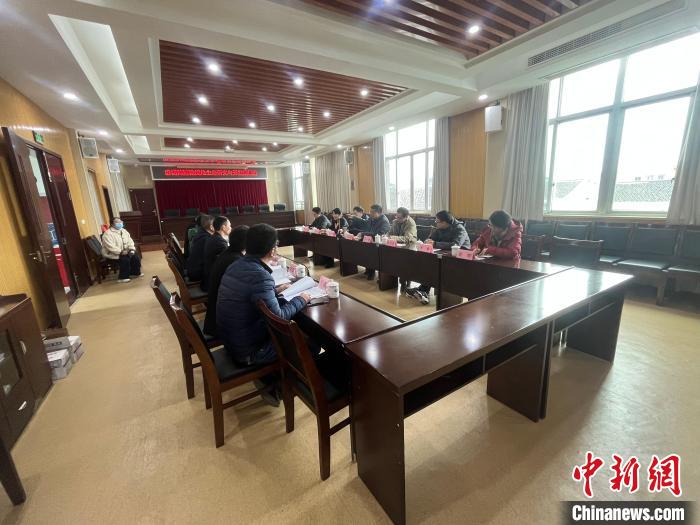 寧波大學(xué)東海研究院召開相關(guān)工作會(huì)議。(資料圖) 寧波大學(xué)東海研究院供圖