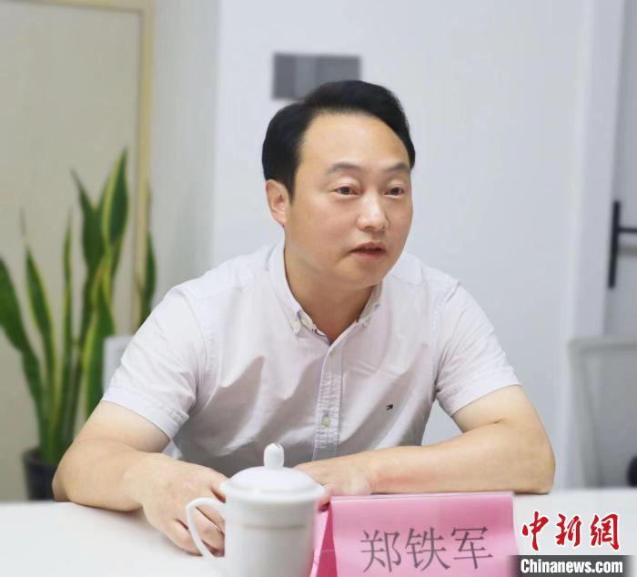 寧德市臺(tái)港澳辦主任鄭鐵軍講話。　吳允杰 攝
