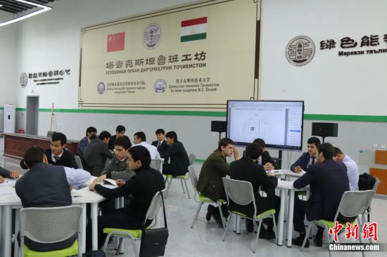 2023年4月，位于杜尚別的塔吉克斯坦魯班工坊課堂。張碩 攝