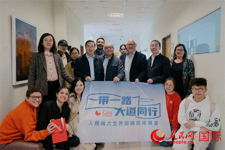 人民網(wǎng)“一帶一路 大道同行”大型跨國(guó)融媒體報(bào)道組走進(jìn)烏拉圭。人民網(wǎng)記者 張若涵攝