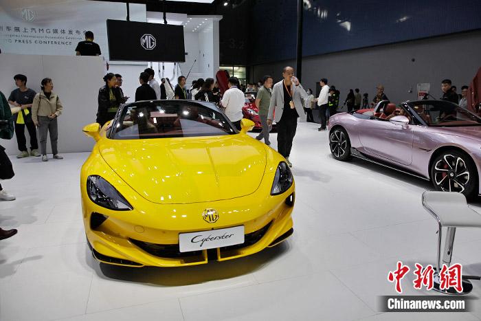 中國品牌新能源跑車。中新財(cái)經(jīng)記者 葛成 攝