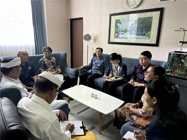 會談現(xiàn)場。巴陵康孔子學院供圖