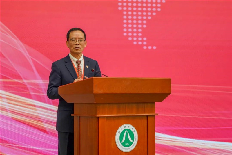 國務(wù)院學(xué)位委員會區(qū)域國別學(xué)學(xué)科評議組秘書長、浙江師范大學(xué)非洲研究院（非洲區(qū)域國別學(xué)院）院長劉鴻武致辭。主辦方供圖
