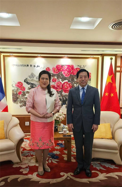 中國(guó)駐泰國(guó)大使會(huì)見(jiàn)泰國(guó)民聯(lián)廳候任廳長(zhǎng)。中國(guó)駐泰國(guó)大使館供圖