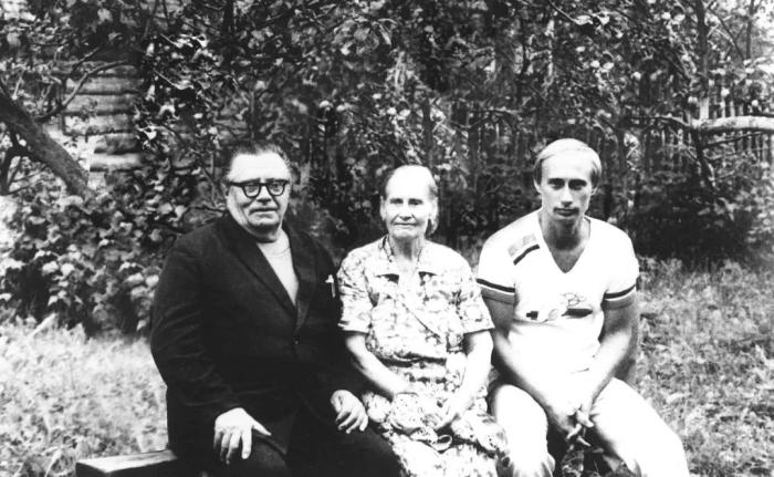 從圣彼得堡到莫斯科，普京從政大事記：下一個(gè)六年怎么走？