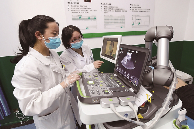 江蘇援藏投資三百萬元在林周縣人民醫(yī)院建設了拉薩市首臺套遠程超聲診斷系統(tǒng)。 本報記者 萬程鵬 攝