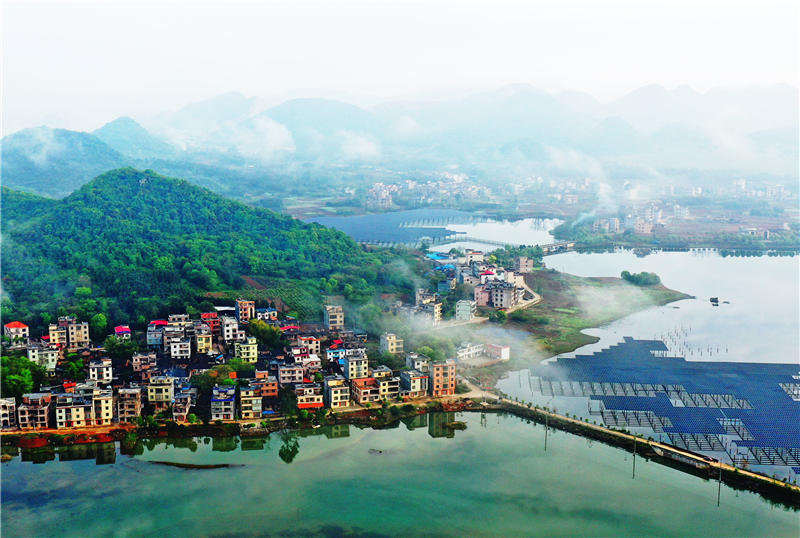 湖南省郴州市嘉禾縣千家洞水庫風光。黃春濤攝