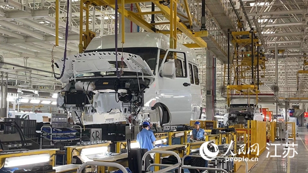 南京依維柯汽車有限公司生產(chǎn)車間。黃啟源攝