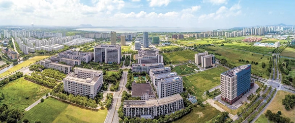 航拍產(chǎn)業(yè)園區(qū)一角。無錫高新區(qū)管委會(huì)供圖