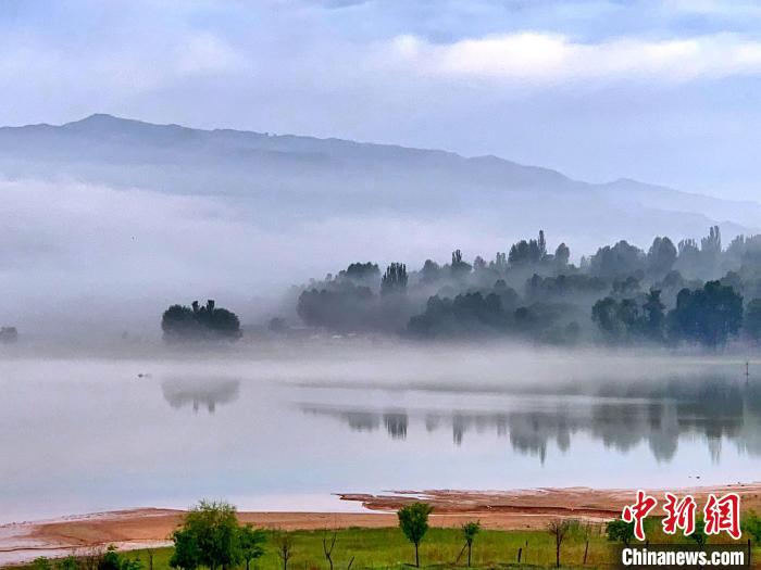 圖為青海黃河流域自然生態(tài)。(資料圖) 李玉峰 攝
