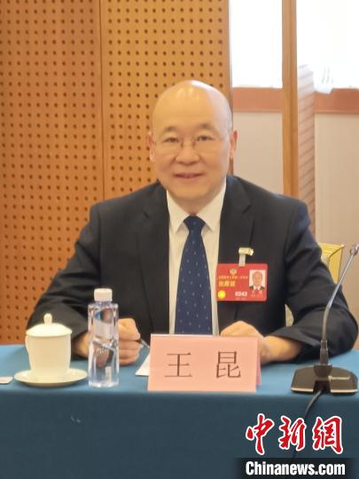 圖為全國政協(xié)委員，農(nóng)工黨青海省委會主委王昆?！∈茉L者供圖