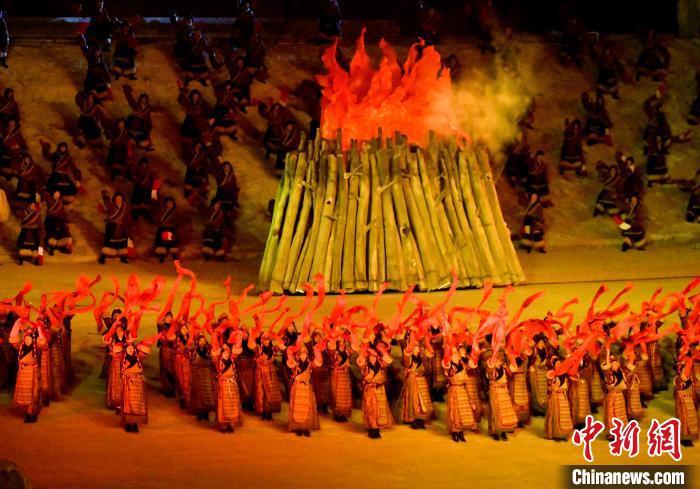 3月17日，西藏拉薩，《文成公主》大型史詩(shī)劇演出現(xiàn)場(chǎng)?！±盍?攝