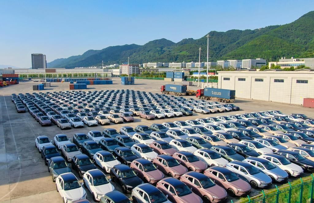 05 重慶整車進(jìn)口口岸。華龍網(wǎng) 通訊員 郭晉 攝