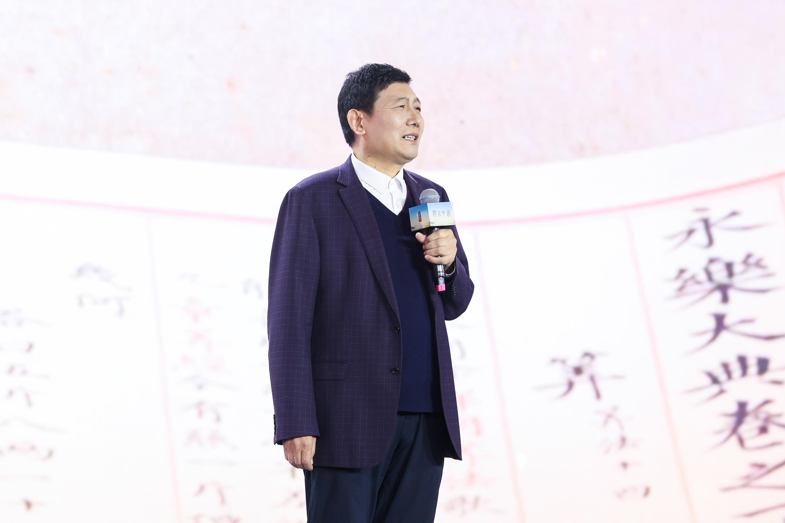 山東大學(xué)文學(xué)院講席教授、《文史哲》主編杜澤遜。人民視頻供圖