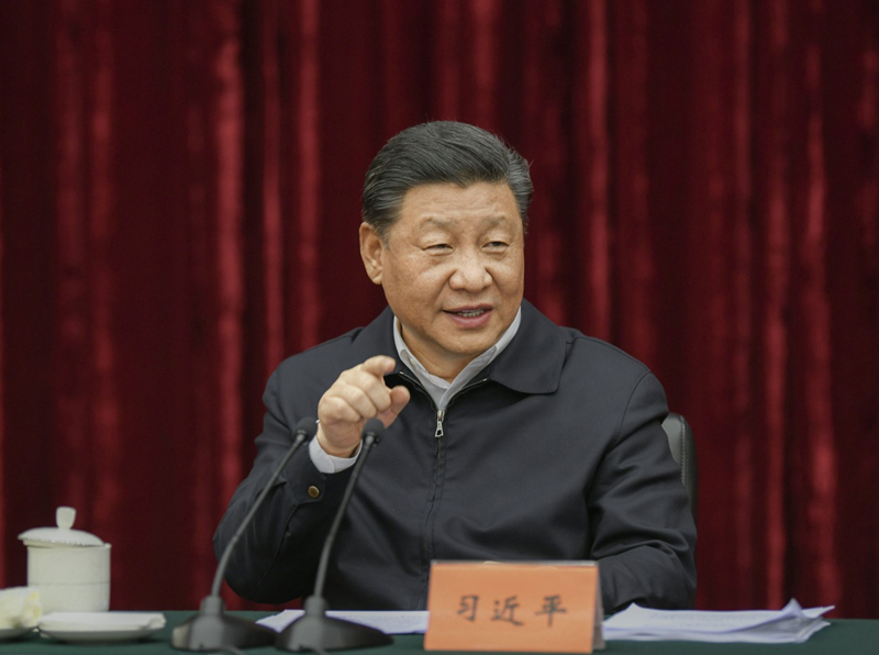 2019年4月15日至17日，中共中央總書(shū)記、國(guó)家主席、中央軍委主席習(xí)近平在重慶考察，并主持召開(kāi)解決“兩不愁三保障”突出問(wèn)題座談會(huì)。這是4月16日下午，習(xí)近平主持召開(kāi)解決“兩不愁三保障”突出問(wèn)題座談會(huì)并發(fā)表重要講話。新華社記者 謝環(huán)馳 攝