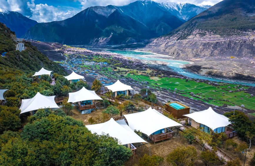 依托桃花資源，打造文旅產(chǎn)業(yè)。 張靜攝