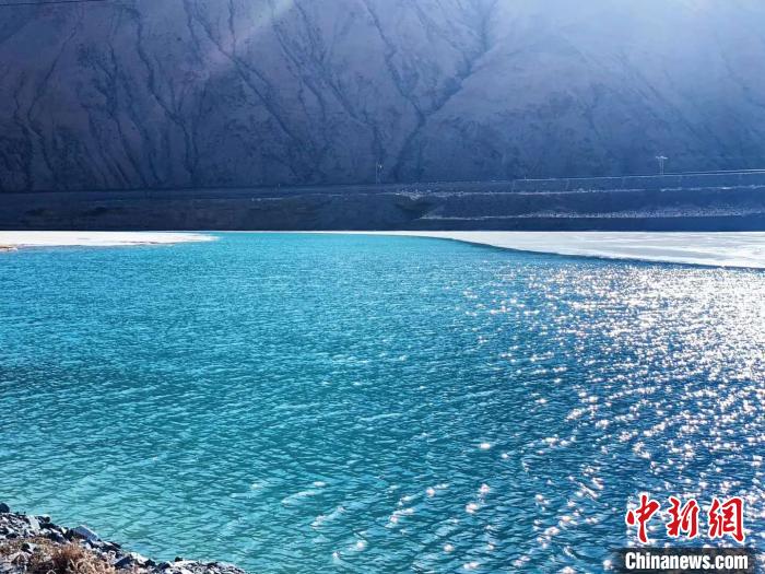 長(zhǎng)江源頭河流、湖泊、濕地實(shí)現(xiàn)常態(tài)化巡查巡護(hù)