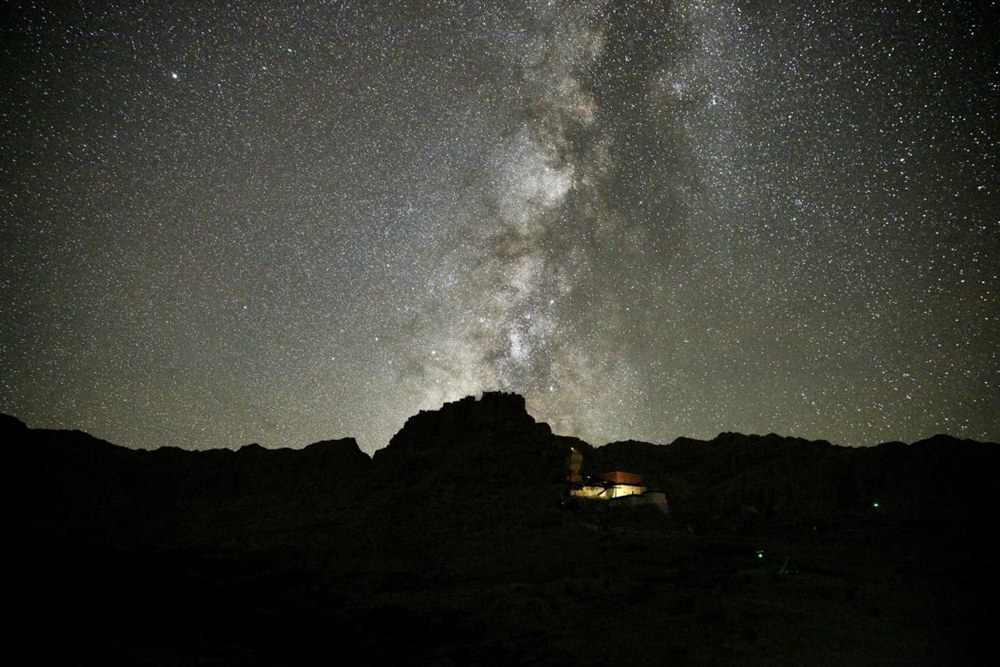 阿里暗夜星空。旦真次旦攝