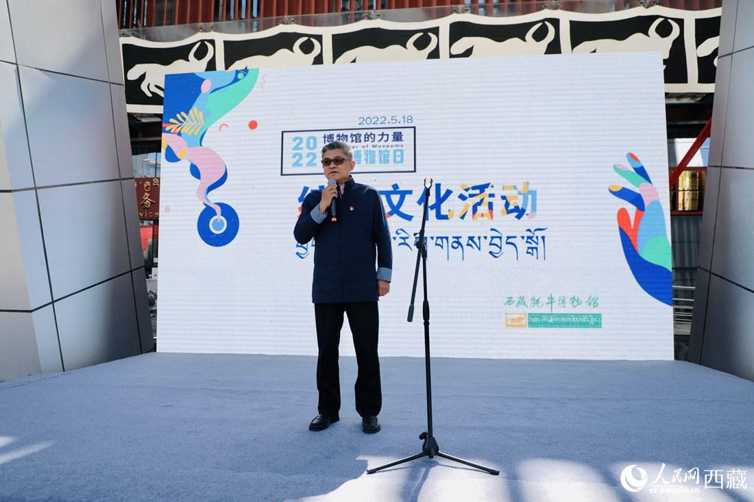 拉薩市委副書記、常務(wù)副市長(zhǎng)、北京西藏拉薩指揮部黨委書記王強(qiáng)講話。人民網(wǎng) 次仁羅布攝