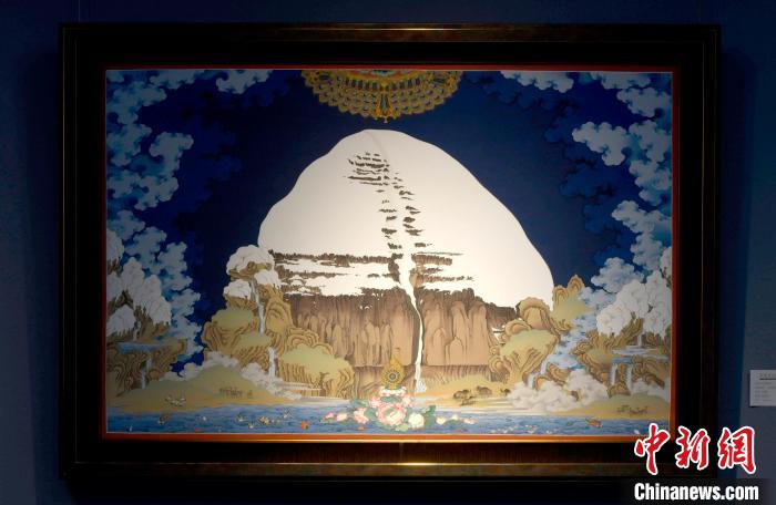 圖為5月16日，展覽中新創(chuàng)唐卡作品《岡底斯山》?！±盍?攝