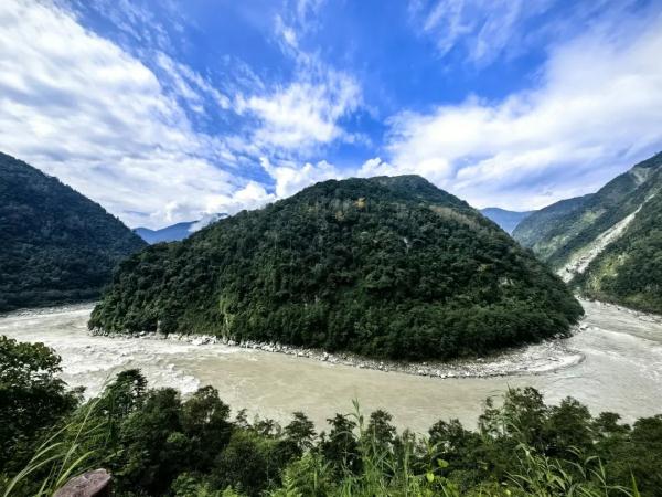 幾代建設者，歷經(jīng)半個多世紀完成！這是一條怎樣的公路？