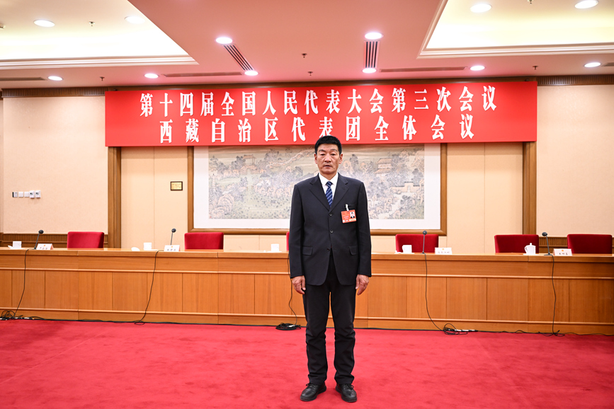全國(guó)人大代表、國(guó)網(wǎng)拉薩供電公司城區(qū)供電服務(wù)中心帶電作業(yè)保電班副班長(zhǎng)扎西尼瑪。次吉美朵攝